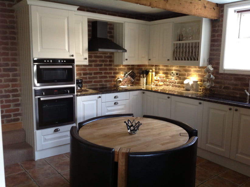 Kingston Antique being used to great effect in a kitchen installation